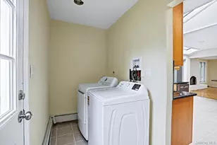 15 Dix Cir, Dix Hills, NY 11746 - Photo 18