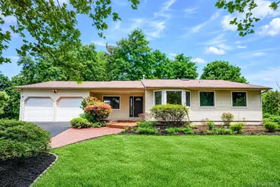 15 Dix Circle, Dix Hills, NY 11746 - Photo 1