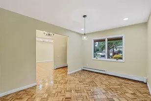 15 Dix Cir, Dix Hills, NY 11746 - Photo 20