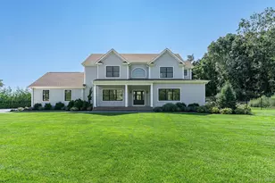 2790 Stanley Rd, Mattituck, NY 11952 - Photo 2