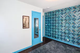 560 N 6th St, New Hyde Park, NY 11040 - Photo 18