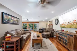 15-17 Park Woods Ln, Kings Park, NY 11754 - Photo 8