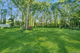 15-17 Park Woods Ln, Kings Park, NY 11754 - Photo 48