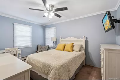 15-17 Park Woods Lane, Kings Park, NY 11754 - Photo 22