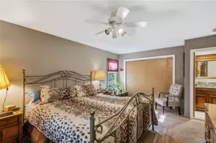 15-17 Park Woods Ln, Kings Park, NY 11754 - Photo 44