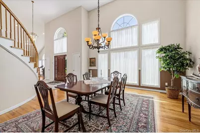 4 Shannon Drive, Woodbury, NY 11797 - Photo 6
