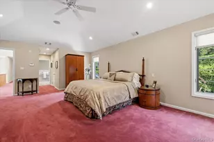 4 Shannon Dr, Woodbury, NY 11797 - Photo 18