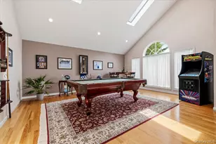 4 Shannon Dr, Woodbury, NY 11797 - Photo 8
