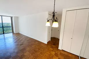 27110 Grand Central Pkwy, Floral Park, NY 11005 - Photo 8
