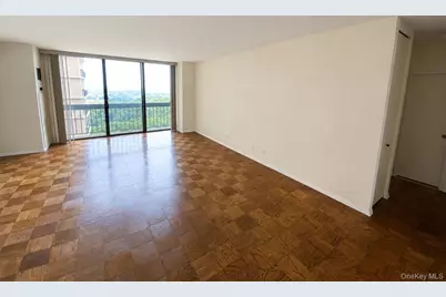 27110 Grand Central Parkway #25Y, Floral Park, NY 11005 - Photo 6