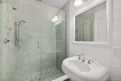608 Shore Drive, Oakdale, NY 11769 - Photo 36