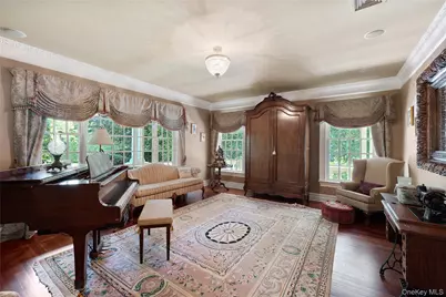 608 Shore Drive, Oakdale, NY 11769 - Photo 16