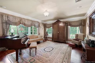 608 Shore Dr, Oakdale, NY 11769 - Photo 16