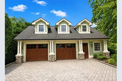 608 Shore Drive, Oakdale, NY 11769 - Photo 10