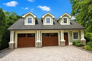 608 Shore Dr, Oakdale, NY 11769 - Photo 10