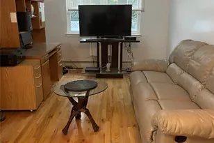 821-08 Country Pointe Cir, Queens Village, NY 11427 - Photo 2