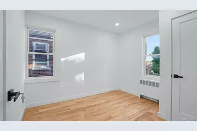 4135 Murdock Avenue, Bronx, NY 10466 - Photo 14