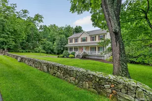 1 Stonefield Ct, Cortlandt Manor, NY 10567 - Photo 4