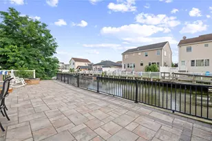 109 Kopf Rd, Bellmore, NY 11710 - Photo 26
