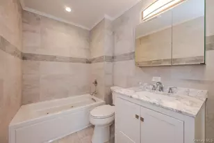 661 W Broadway, Long Beach, NY 11561 - Photo 18
