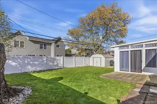 25 Summit Ln, Levittown, NY 11756 - Photo 2