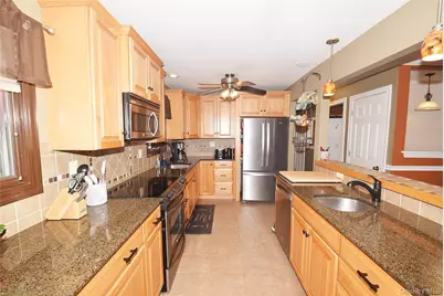 587 Johnson Avenue, Ronkonkoma, NY 11779 - Photo 4