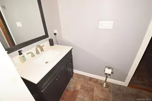 587 Johnson Ave, Ronkonkoma, NY 11779 - Photo 14