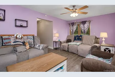 7 Allan Park Mews, Middletown, NY 10940 - Photo 2