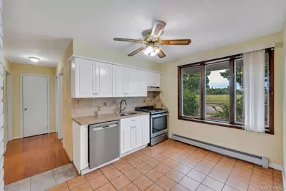 40 Blueberry Lane, Hicksville, NY 11801 - Photo 8