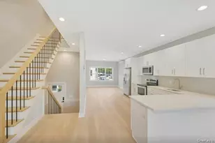 1 Wallace Ct, Valley Stream, NY 11580 - Photo 2