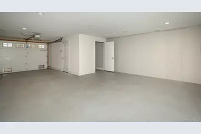 1 Wallace Court #5, Valley Stream, NY 11580 - Photo 14