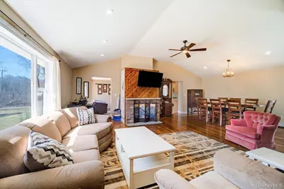 1548 State Route 32, Wallkill, NY 12589 - Photo 14