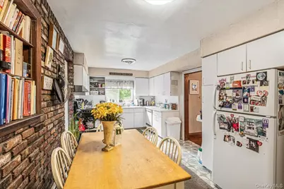 32 Aldred Avenue, Rockville Centre, NY 11570 - Photo 8