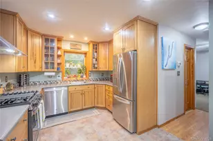 22 Hemlock Ct, Fishkill, NY 12524 - Photo 8