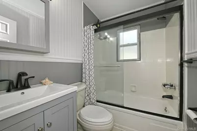 25 Rosanne Court, Nesconset, NY 11767 - Photo 24