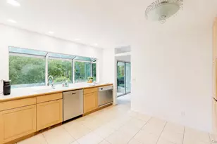 9 Arbor Rd, East Hills, NY 11577 - Photo 12
