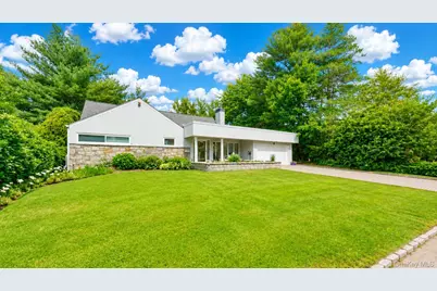 9 Arbor Road, East Hills, NY 11577 - Photo 2