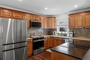 241 Houston St, Lindenhurst, NY 11757 - Photo 10