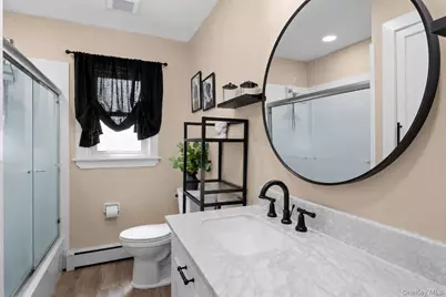 241 Houston Street, Lindenhurst, NY 11757 - Photo 18