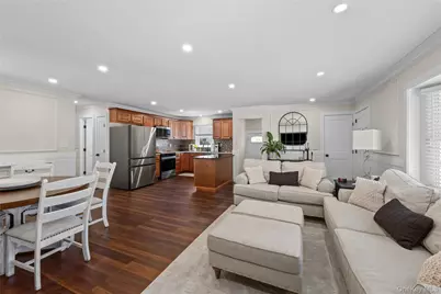 241 Houston Street, Lindenhurst, NY 11757 - Photo 8
