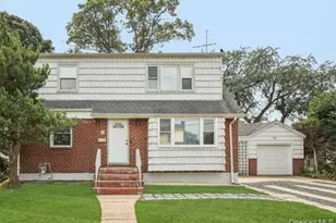 66 Elm St, Valley Stream, NY 11580 - Photo 1