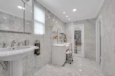 34 Soundview Crest, Manhasset, NY 11030 - Photo 12