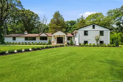 31 Saw Mill Road, Cold Spring Harbor, NY 11724 - Photo 2