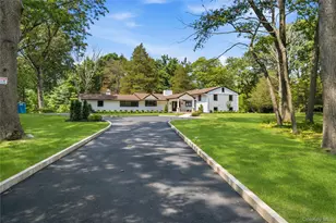 31 Saw Mill Rd, Cold Spring Harbor, NY 11724 - Photo 2
