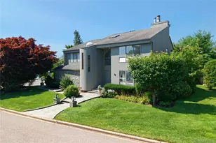 12 Princeton Dr, Syosset, NY 11791 - Photo 2
