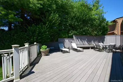 12 Princeton Drive, Syosset, NY 11791 - Photo 20