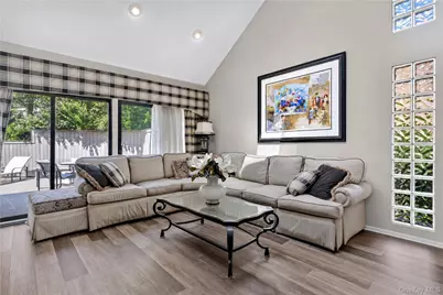 12 Princeton Drive, Syosset, NY 11791 - Photo 10