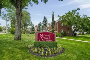 1 Normandy Village, Nanuet, NY 10954 - Photo 2