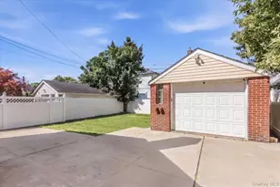 82-56 248th St, Bellerose, NY 11426 - Photo 26