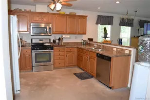 201 Brittany Terrace, Rock Tavern, NY 12575 - Photo 10